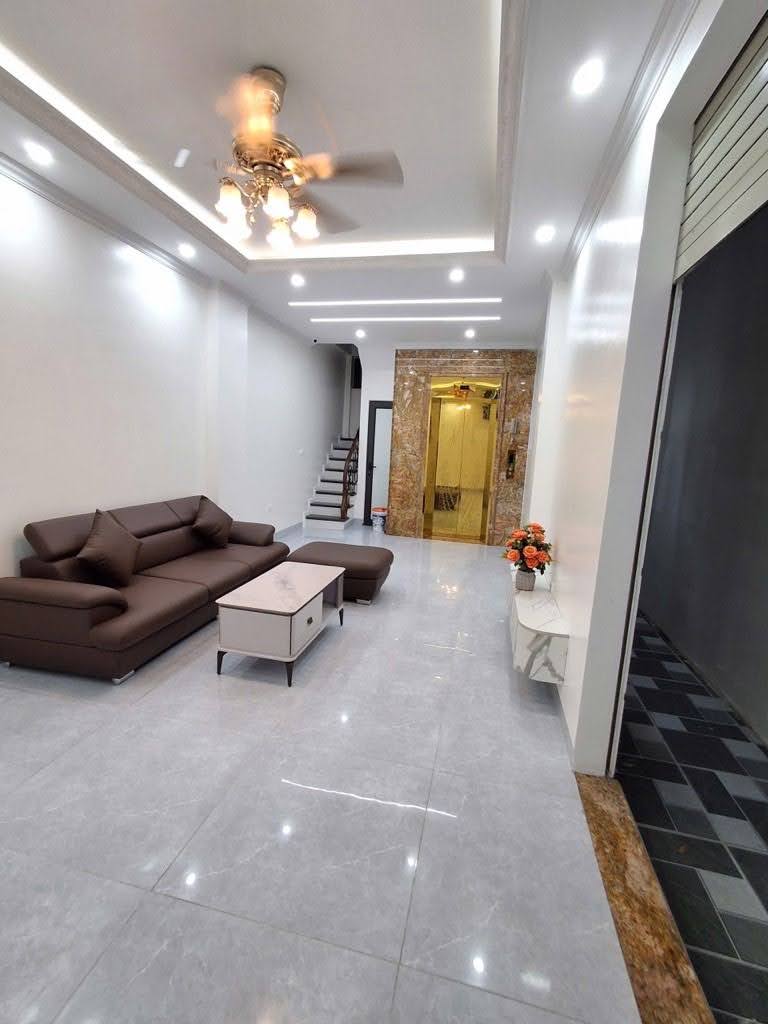 Bán nhà Tô Hiệu Hà Đông, DT 40m2x6T, giá 10.5 tỷ, nhà đẹp ở ngay